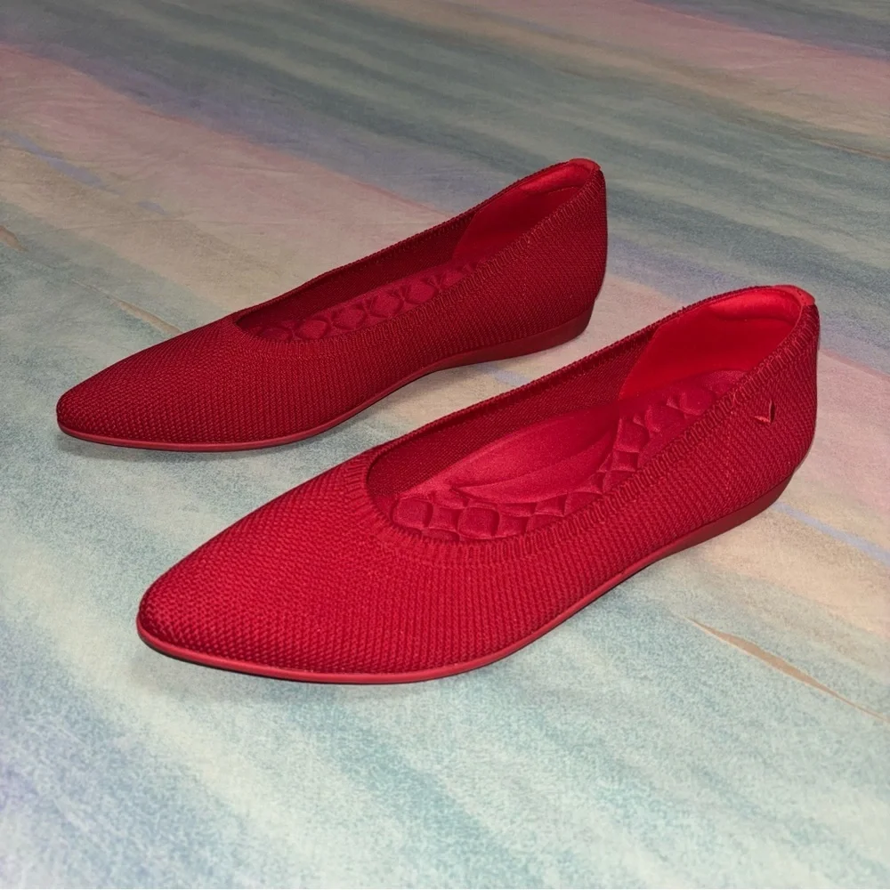 Vivaia Ruby Red Aria 5 Pointed-Toe Ballet Flats Slip On Shoes EUR 39